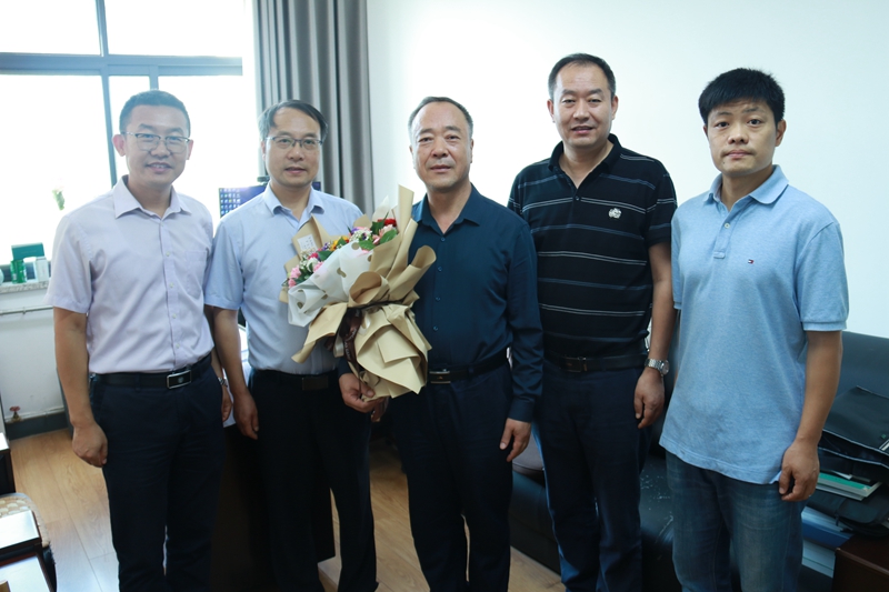 a3d1f27c286d4ef3b591c9e100fb039b.jpg 王得祥.jpg