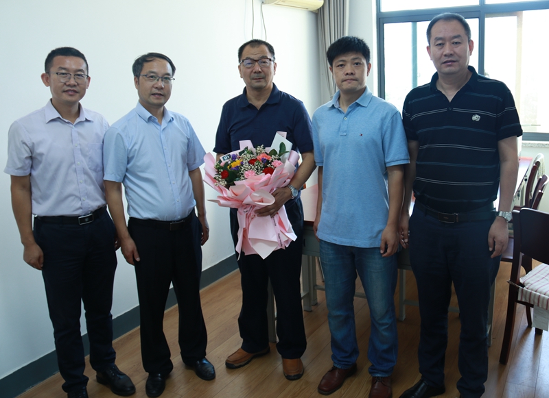 b366fb2b841341f48fb59a9a7dd81912.jpg 樊军锋.jpg